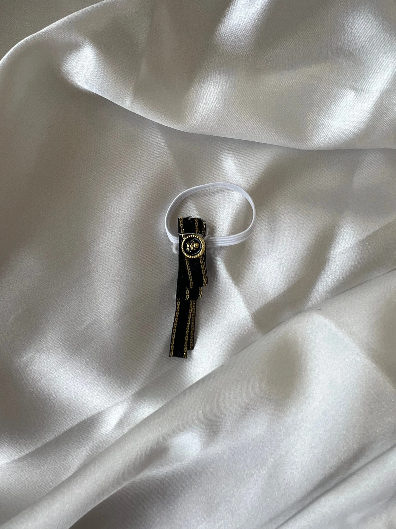 Labubu Designer Tweed Outfit Set - Elegant Black & White With Bow & Brooch (17cm) 7 Labubu Designer Tweed Outfit Set - Elegant Black & White With Bow & Brooch (17cm) - Image 5