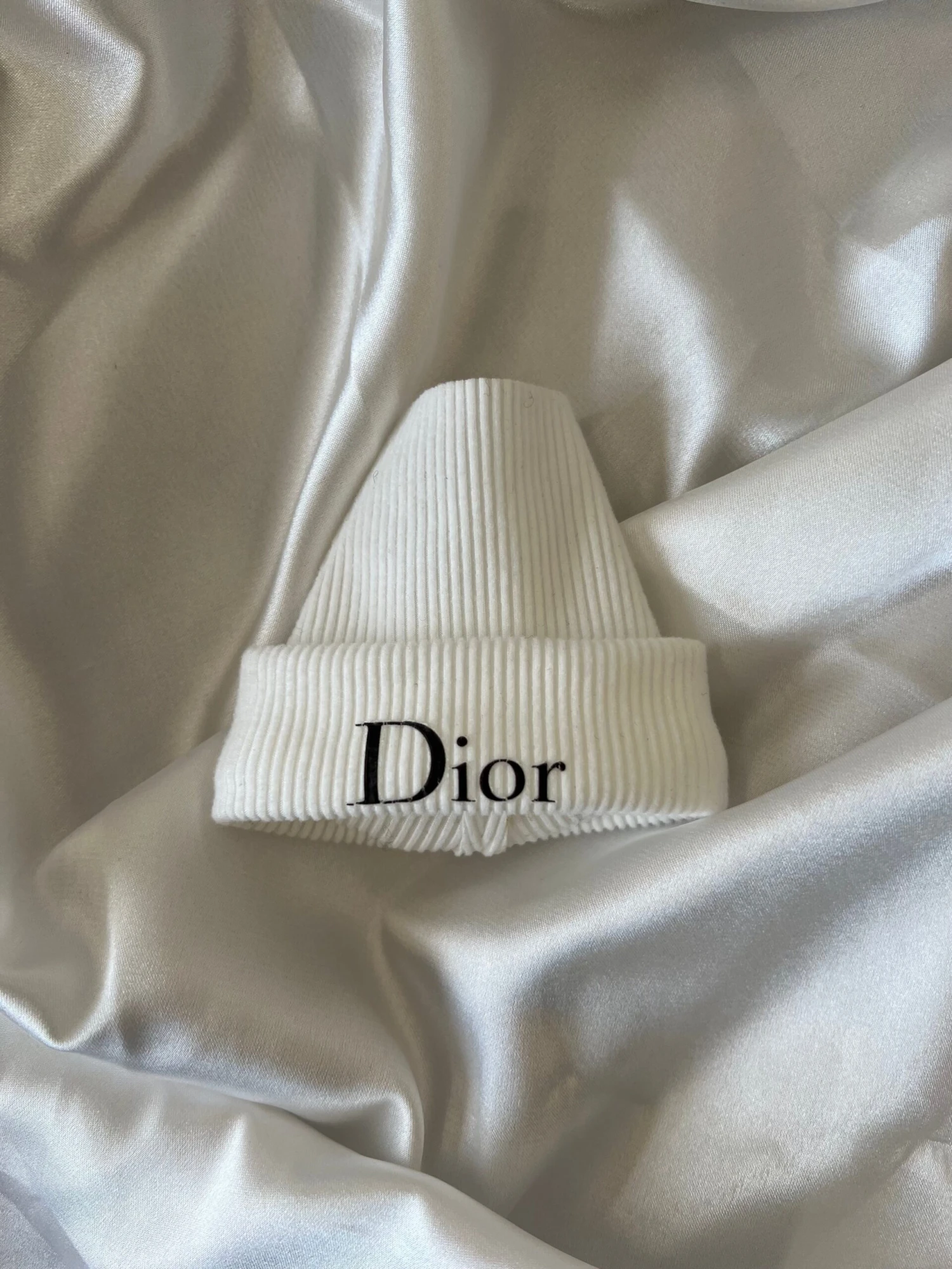 Labubu Winter Designer Set - White Ribbed Sweater & Matching Beanie (17cm) 4 Labubu Winter Designer Set - White Ribbed Sweater & Matching Beanie (17cm) - Image 2