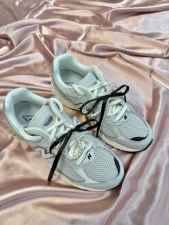Pearl Romance Sneaker Set